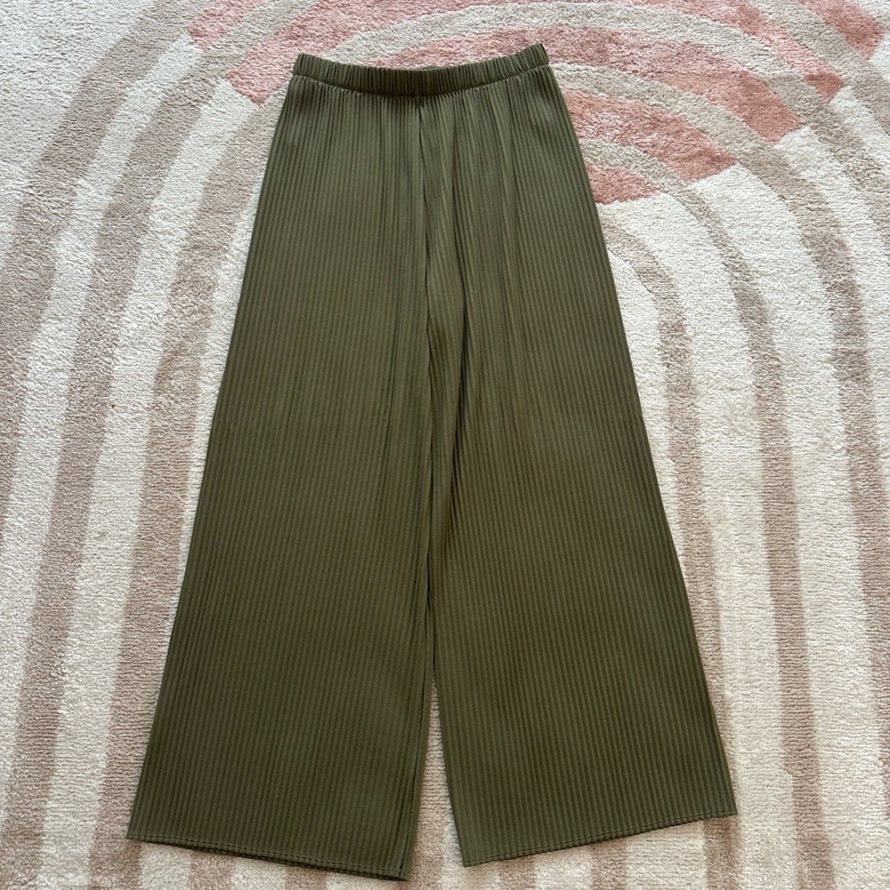 Uniqlo Green Ribbed Pull On Pants Size Medium
